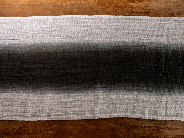 Transiçao - Chemin de table 50 x 150 Tie Dye vert/noir